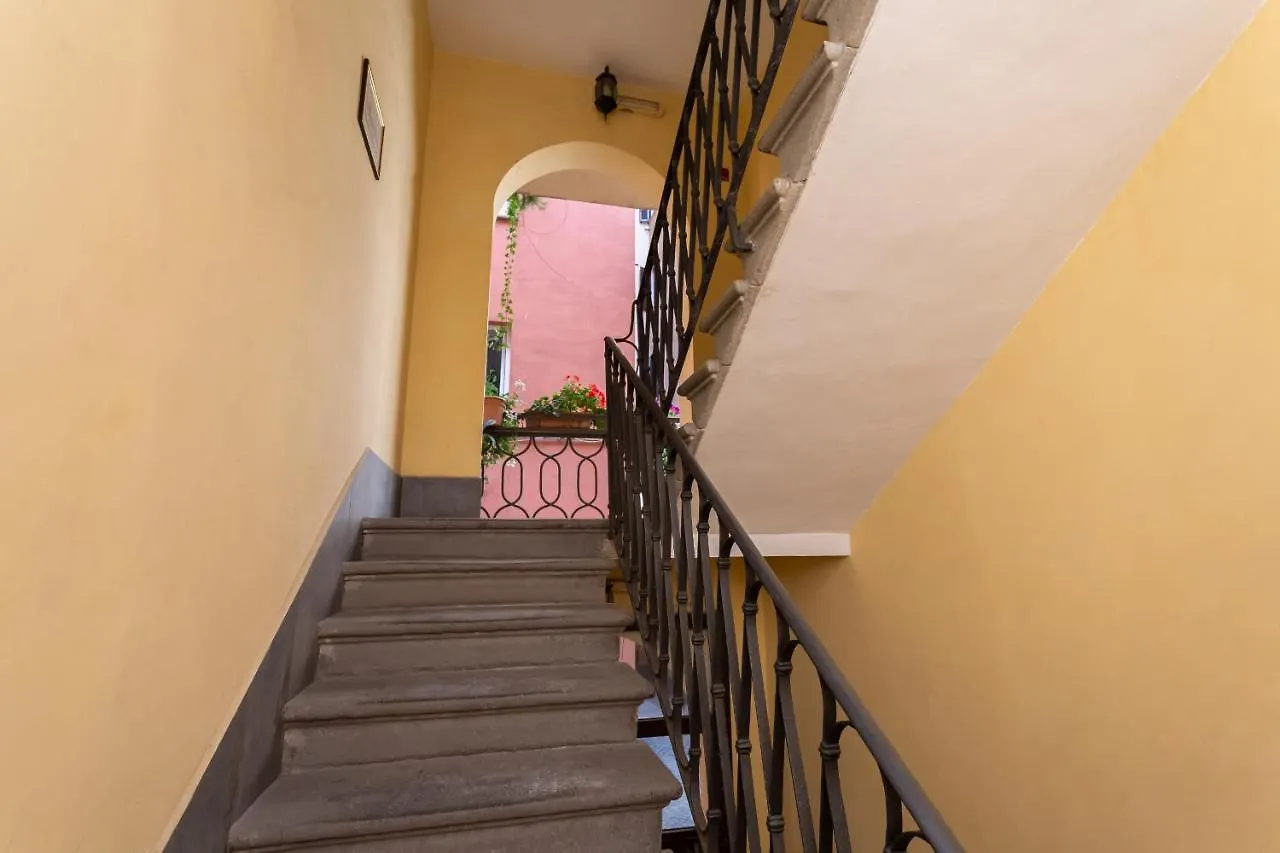 Oscar Apt Near Landmarks And Colosseum Rome Italy